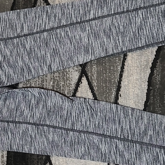 VICTORIA SPORT 2017 KNOCKOUT BY VICTORIA SECRET LEGGINGS - Picture 9 of 10